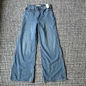 Abercrombie & Fitch NWT high rise wide leg jeans